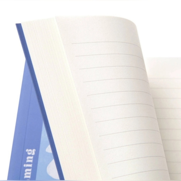 Never Stop Dreaming NWOT Softcover Journal - Picture 3 of 3